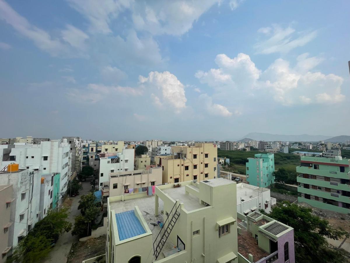 Lsr Service Apartments Tirupati Dış mekan fotoğraf