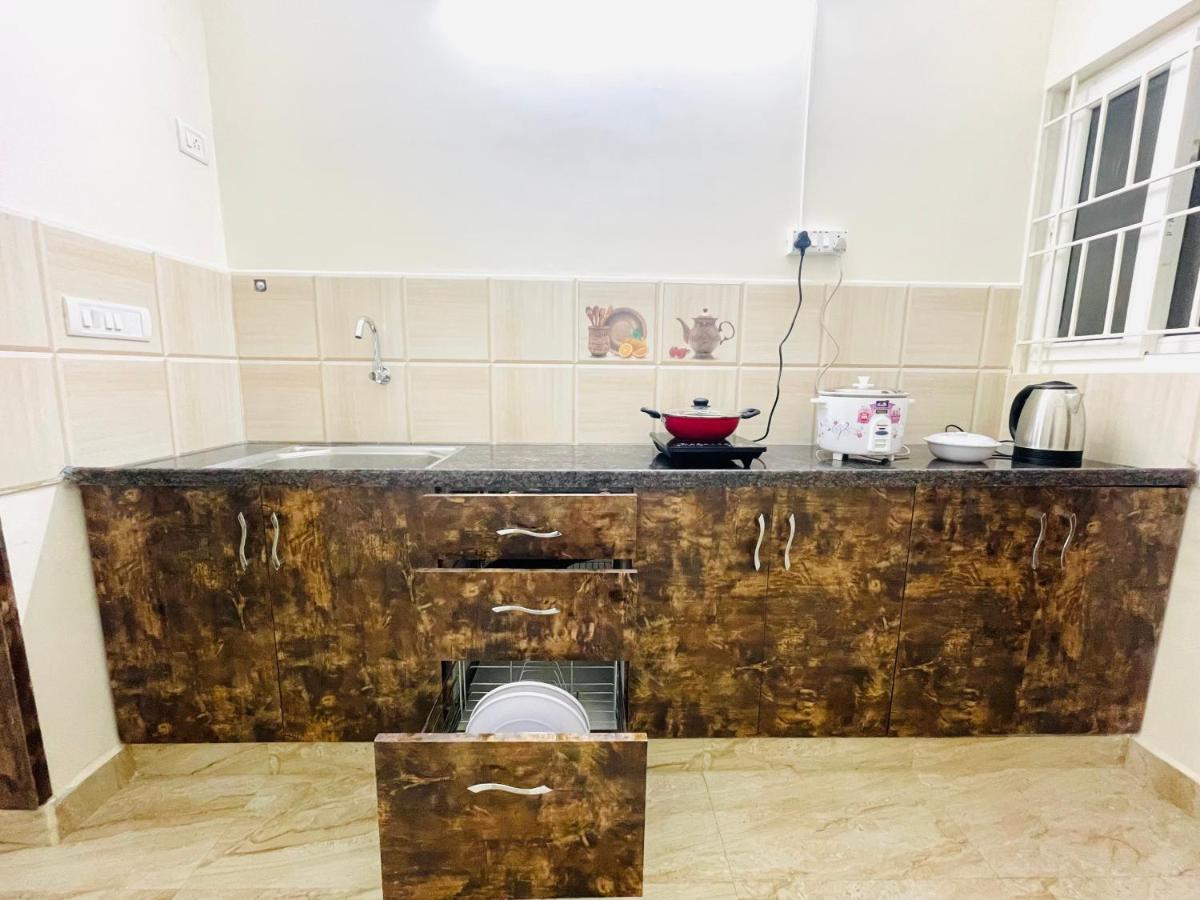 Lsr Service Apartments Tirupati Dış mekan fotoğraf